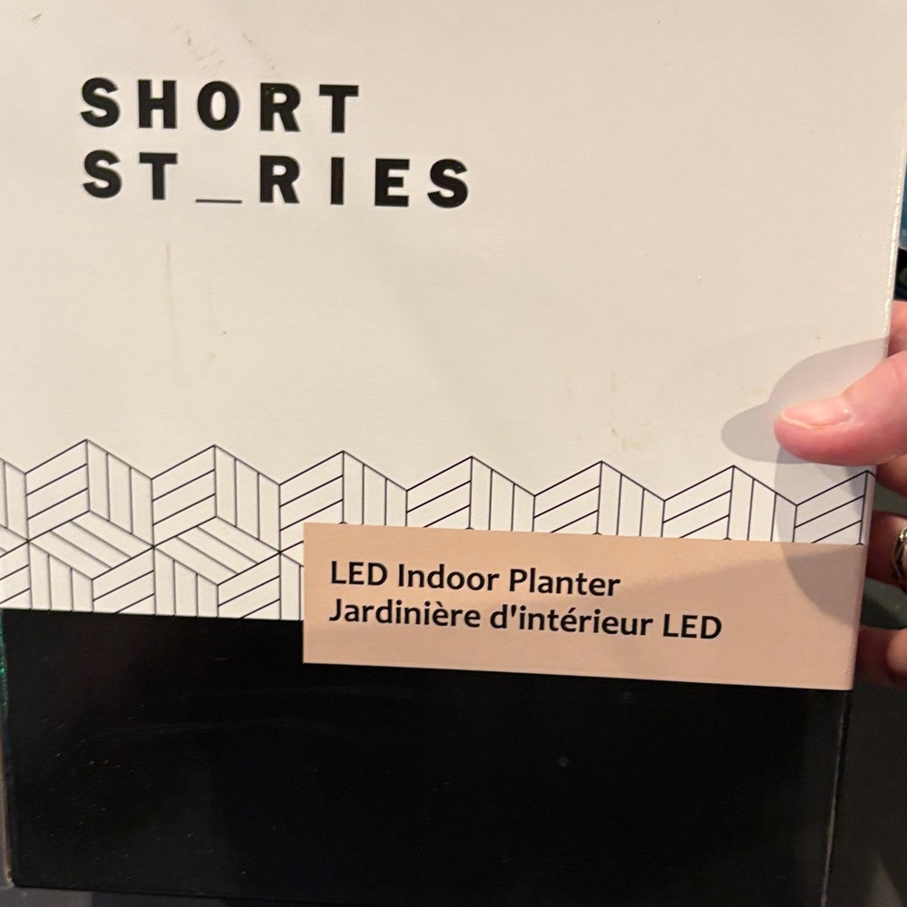 Short Stories LED Indoor Planter
